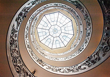 Spiralförmiges Treppenhaus - Hyperlink zu Pranic Healing Anwendungsbereich Feng Shui